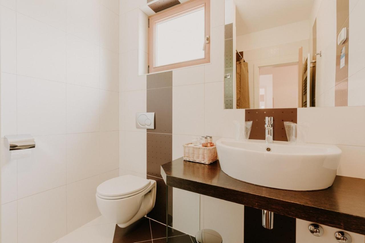 Bed And Breakfast Kolo Adults Only Bužinija Exteriör bild