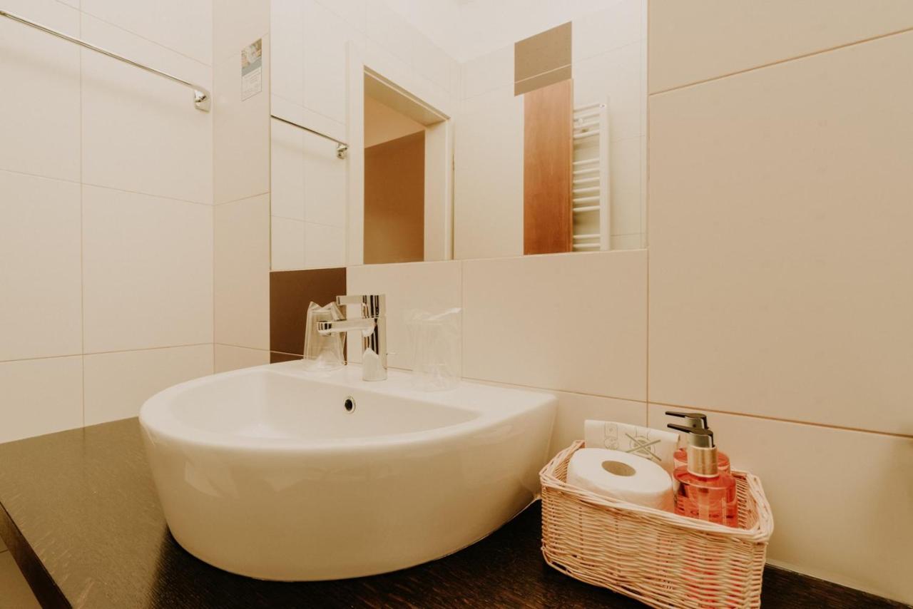 Bed And Breakfast Kolo Adults Only Bužinija Exteriör bild