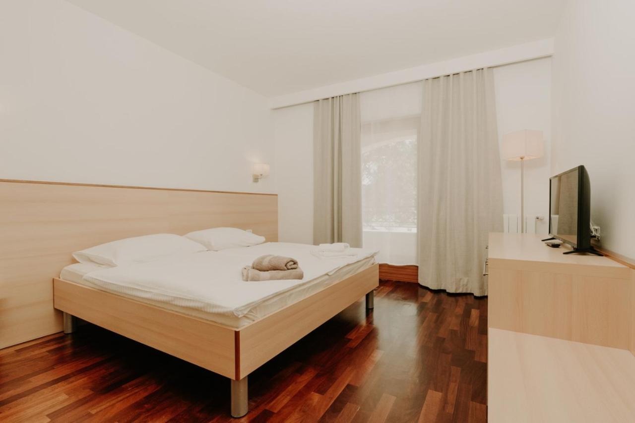 Bed And Breakfast Kolo Adults Only Bužinija Exteriör bild