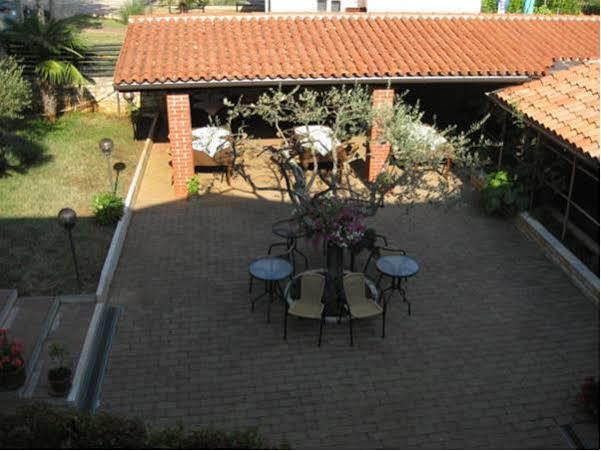 Bed And Breakfast Kolo Adults Only Bužinija Exteriör bild